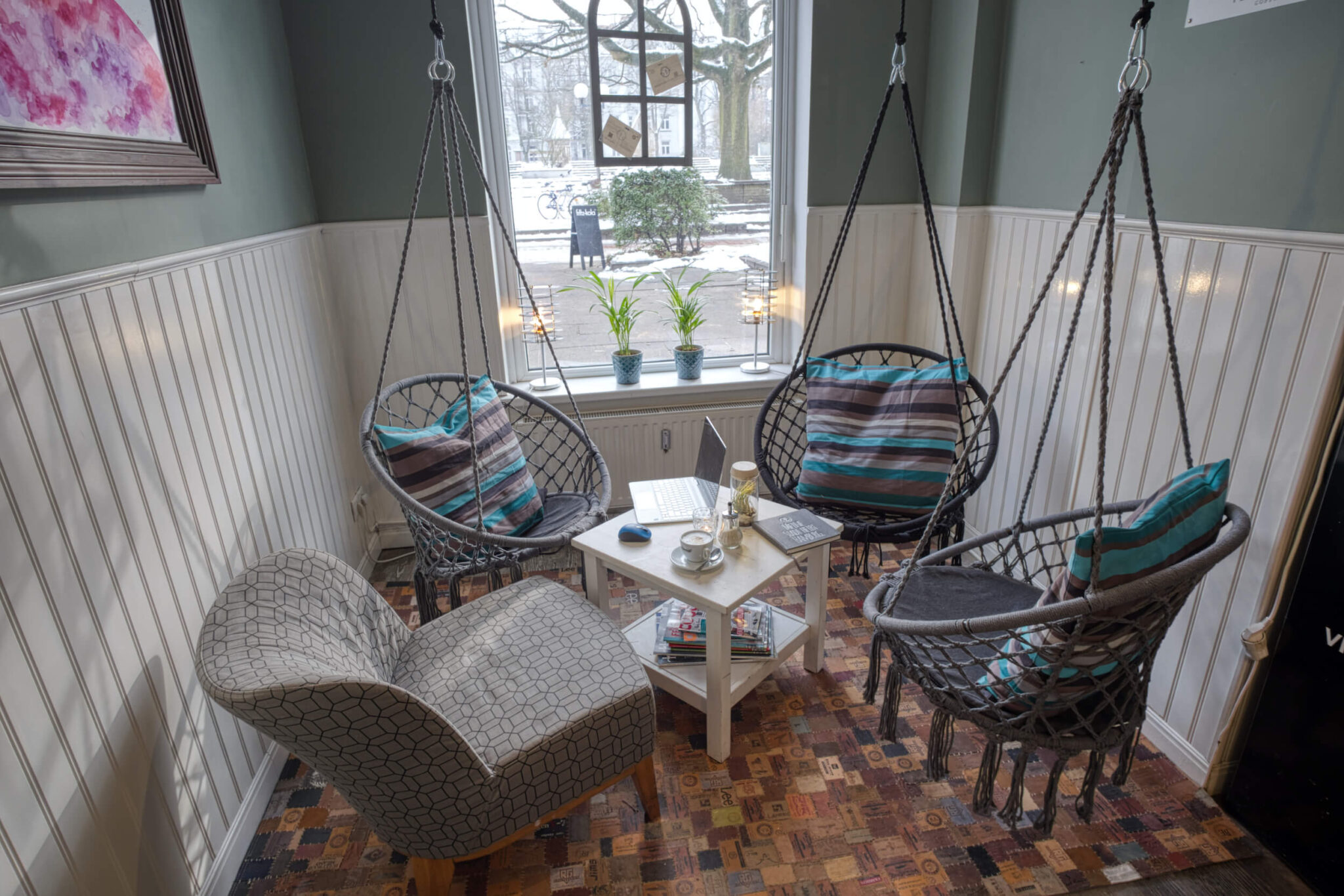 Missingsch_Cafe_Winterhude_Hängesessel